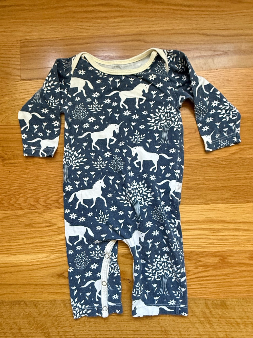 Winter Water Factory Unicorn Print Pajamas in Navy 3 Months Excellent Condition